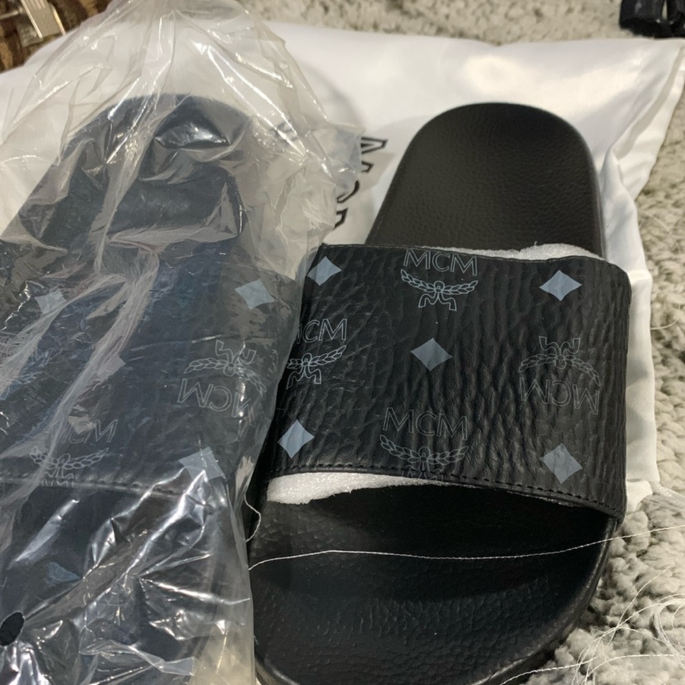 Black quality Slide Sandal